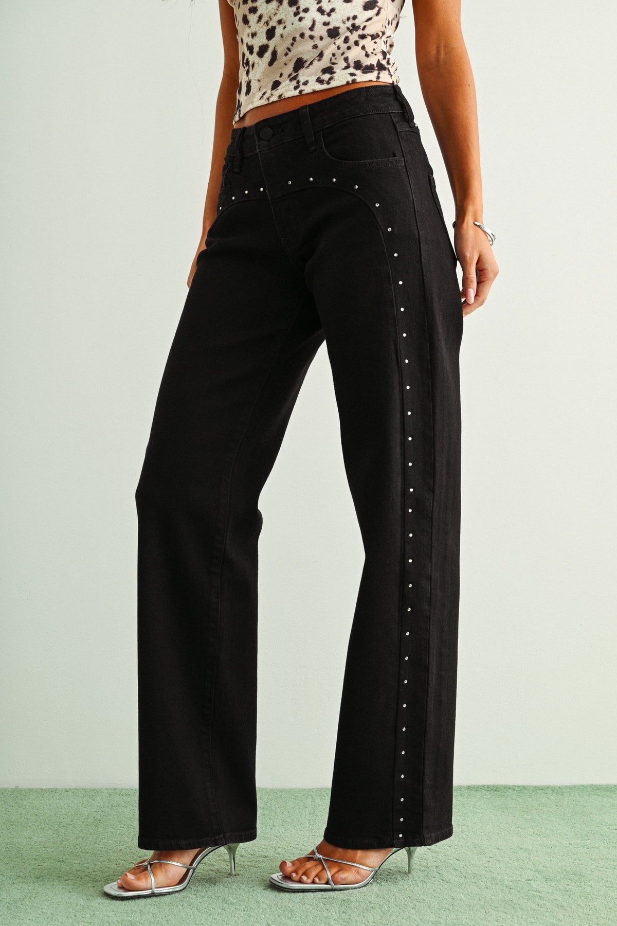 JUST BLACK DENIM - Western Rhinestone Straight-Leg Jeans