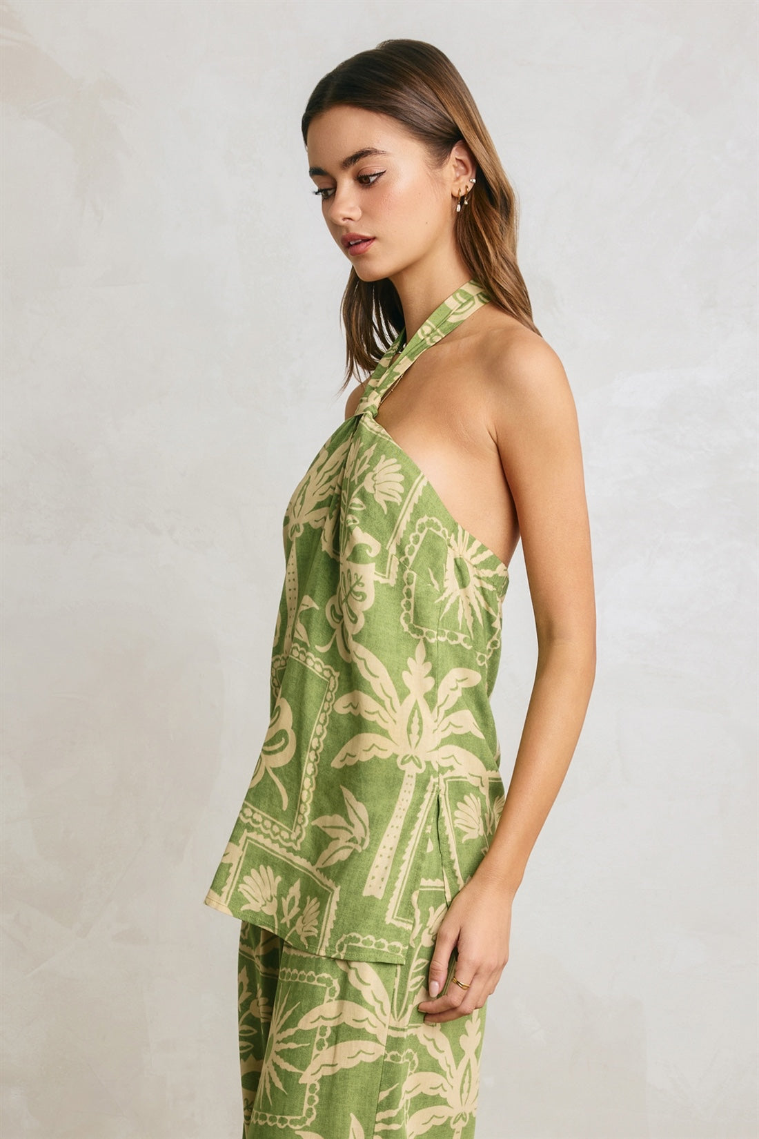 DRESS FORUM - Tropical Conversational Knot Halter Top