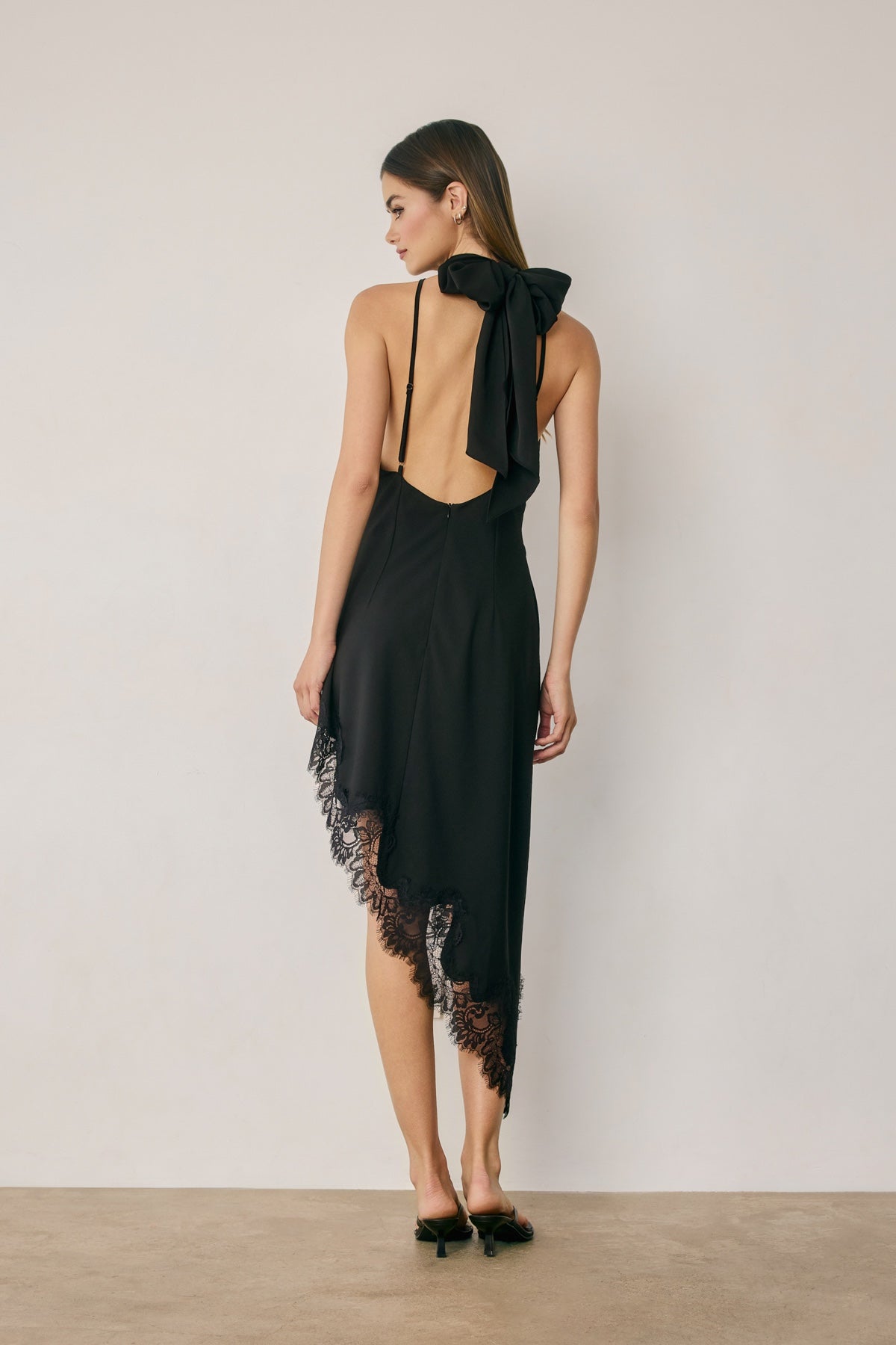 DRESS FORUM - Halter Neck Lace Trim Asymmetrical Midi Dress